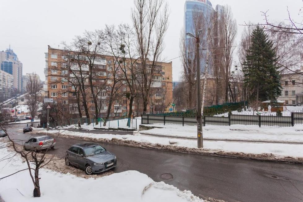 Апартаменты Дворец Спорта Kiev Dış mekan fotoğraf